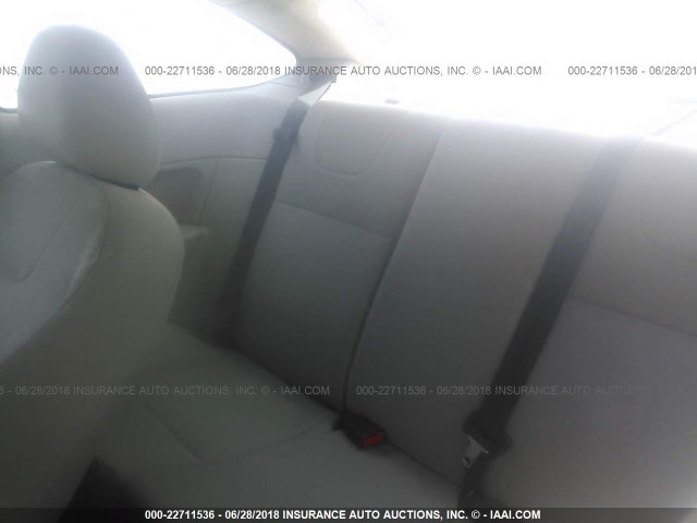 1FAHP32N18W288148 - 2008 FORD FOCUS S/SE WHITE photo 8