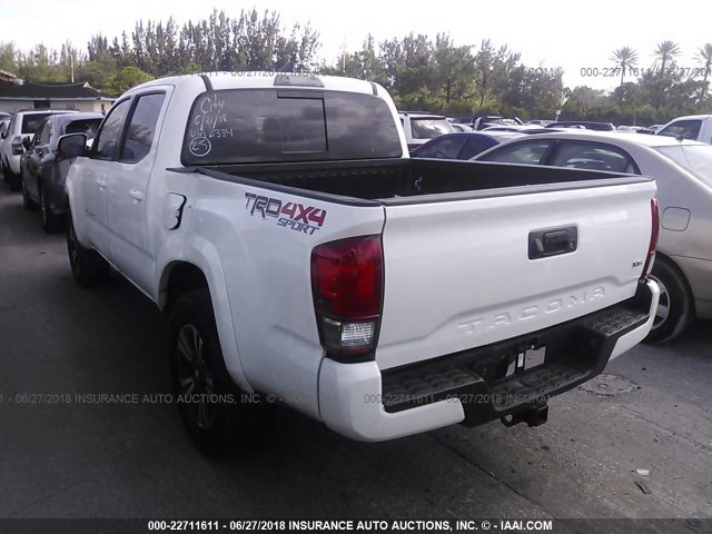 5TFCZ5AN4HX076334 - 2017 TOYOTA TACOMA DBL CAB/SR/TRDSPT/OR/PRO WHITE photo 3