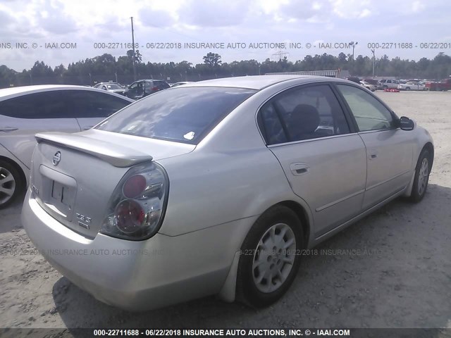 1N4AL11DX4C152557 - 2004 NISSAN ALTIMA S/SL SILVER photo 4