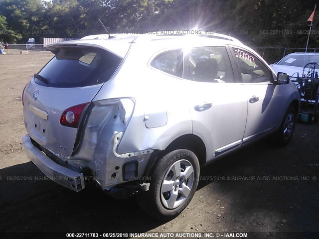 JN8AS5MV0FW768623 - 2015 NISSAN ROGUE SELECT S SILVER photo 4