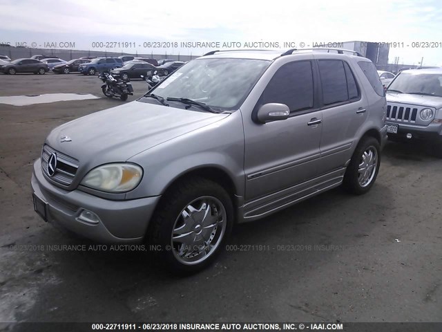 4JGAB57E35A561996 - 2005 MERCEDES-BENZ ML 350 SILVER photo 2