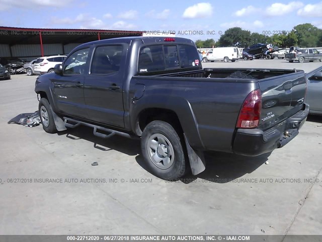 5TFJU4GN8DX040941 - 2013 TOYOTA TACOMA DOUBLE CAB PRERUNNER GRAY photo 3