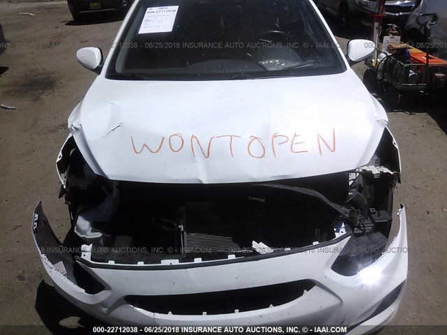 KMHCU5AE0EU184828 - 2014 HYUNDAI ACCENT GLS/SE WHITE photo 10