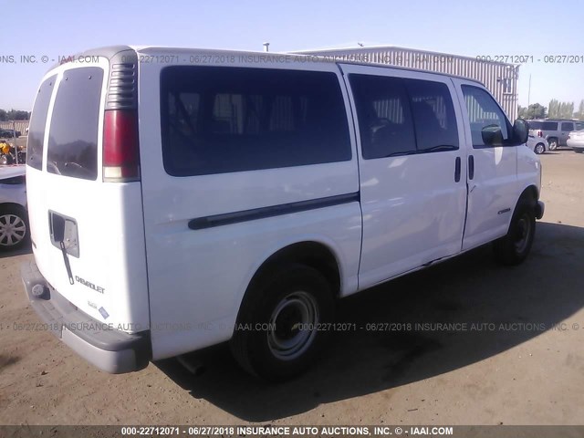 1GAGG25R321188578 - 2002 CHEVROLET EXPRESS G2500  WHITE photo 4