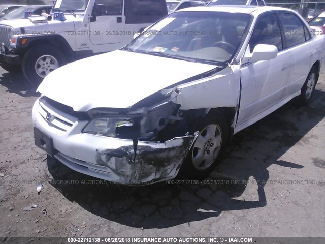 1HGCG16531A011959 - 2001 HONDA ACCORD EX WHITE photo 6