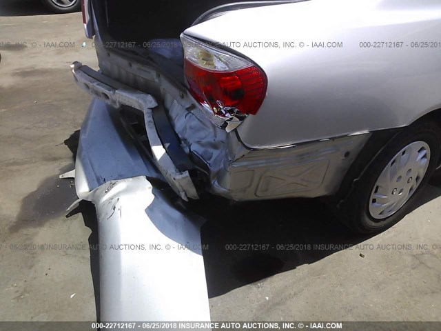 4T1BE32K45U429163 - 2005 TOYOTA CAMRY LE/XLE/SE ნაცრისფერი ფოტო 6