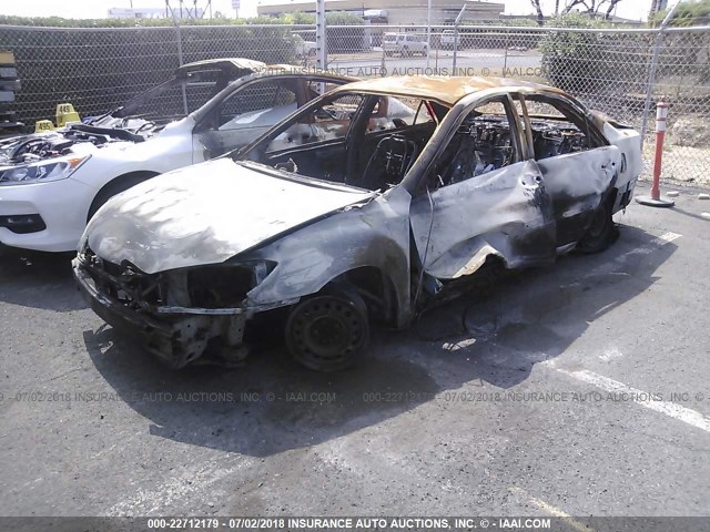 JTDBE32K030217904 - 2003 TOYOTA CAMRY LE/XLE GRAY photo 2