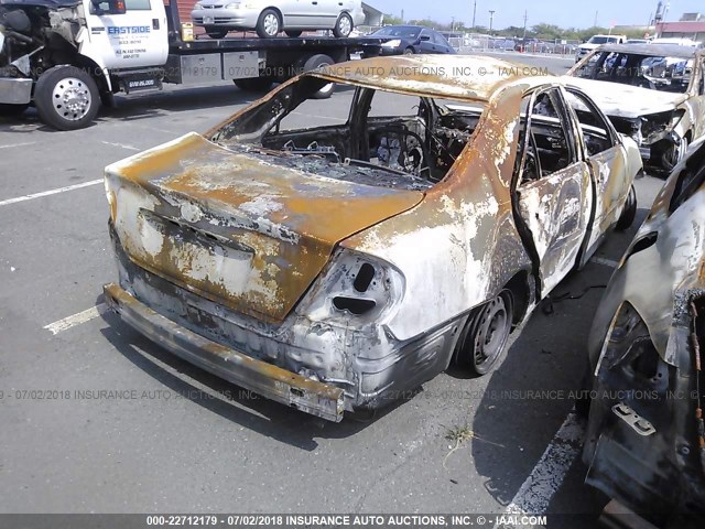 JTDBE32K030217904 - 2003 TOYOTA CAMRY LE/XLE GRAY photo 4