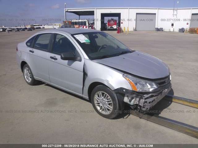 1FAHP35NX8W274163 - 2008 FORD FOCUS SE/SEL/SES SILVER photo 1