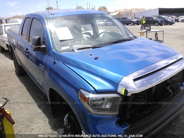 5TFUY5F19JX715326 - 2018 TOYOTA TUNDRA DOUBLE CAB SR/SR5 BLUE photo 1