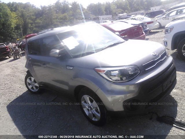 KNDJN2A24J7586549 - 2018 KIA SOUL GRAY photo 1