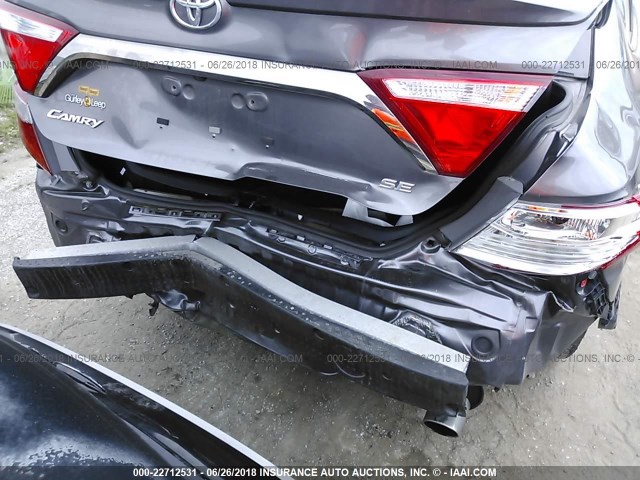 4T1BF1FK0FU047810 - 2015 TOYOTA CAMRY LE/XLE/SE/XSE GRAY photo 6