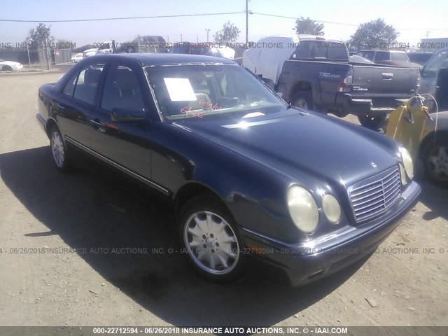 WDBJF72F4VA435617 - 1997 MERCEDES-BENZ E 420 Dark Blue photo 1