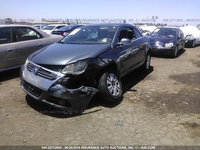 WVWBA71F38V011526 - 2008 VOLKSWAGEN EOS TURBO/KOMFORT GRAY photo 2