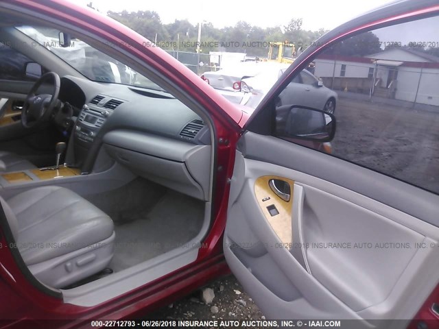JTNBE46K673102353 - 2007 TOYOTA CAMRY NEW GENERAT CE/LE/XLE/SE RED photo 5
