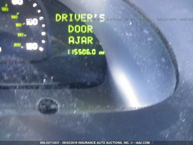 1LNHM97V82Y606563 - 2002 LINCOLN CONTINENTAL  Թուխ լուսանկար 7