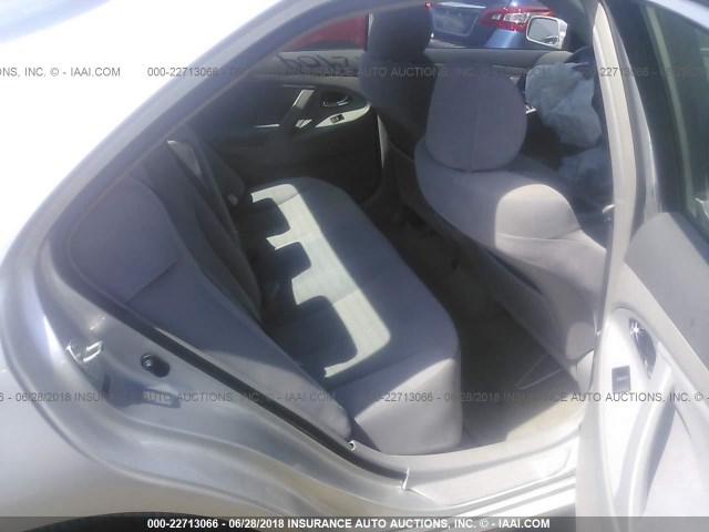 4T4BE46K49R092909 - 2009 TOYOTA CAMRY SE/LE/XLE SILVER photo 8