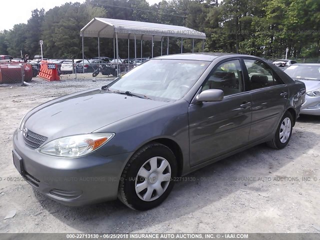 4T1BE32K33U742072 - 2003 TOYOTA CAMRY LE/XLE/SE ნაცრისფერი ფოტო 2