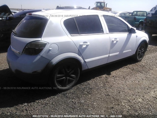 W08AR671985062872 - 2008 SATURN ASTRA XE WHITE photo 4