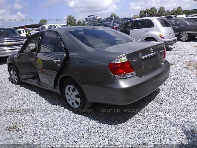 4T1BE32K06U723497 - 2006 TOYOTA CAMRY LE/XLE/SE ნაცრისფერი ფოტო 3