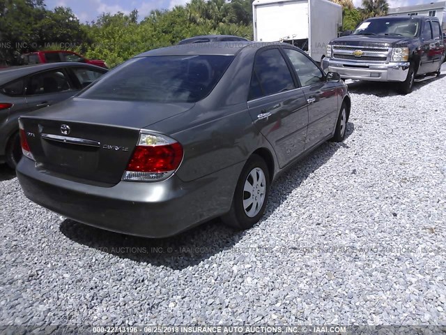 4T1BE32K06U723497 - 2006 TOYOTA CAMRY LE/XLE/SE ნაცრისფერი ფოტო 4