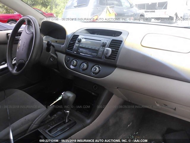 4T1BE32K06U723497 - 2006 TOYOTA CAMRY LE/XLE/SE ნაცრისფერი ფოტო 5