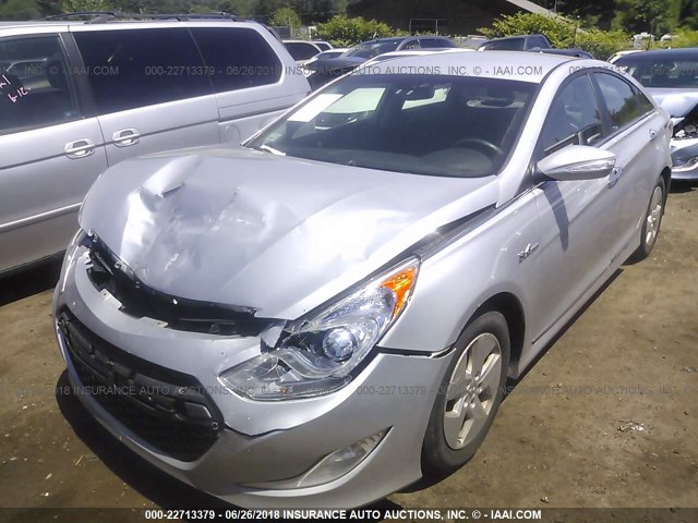 KMHEC4A42BA017316 - 2011 HYUNDAI SONATA HYBRID SILVER photo 2