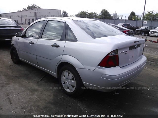 1FAFP34N37W274027 - 2007 FORD FOCUS ZX4/S/SE/SES GRAY photo 3