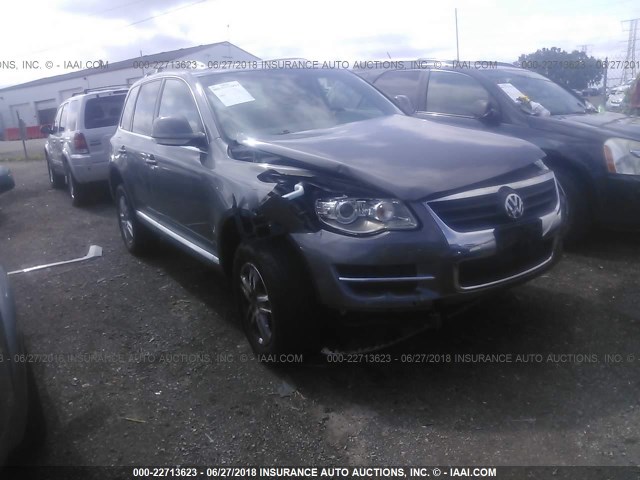 WVGBE77L19D016230 - 2009 VOLKSWAGEN TOUAREG 2 V6 GRAY photo 1