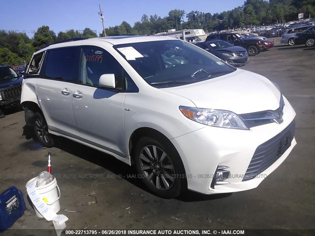 5TDDZ3DC6JS192164 - 2018 TOYOTA SIENNA XLE/LIMITED WHITE photo 1