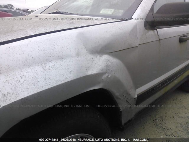1J4GR48K95C634988 - 2005 JEEP GRAND CHEROKEE LAREDO/COLUMBIA/FREEDOM 银色 照片 6