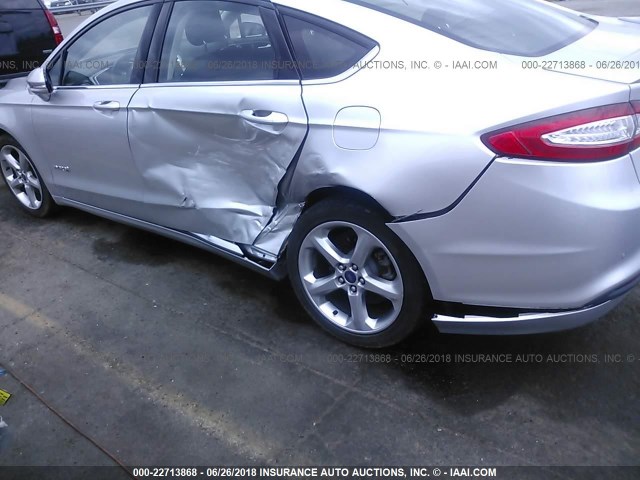 3FA6P0LU2DR321859 - 2013 FORD FUSION SE HYBRID SILVER photo 6