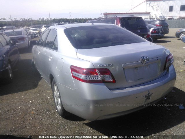 4T1BF3EK7BU167093 - 2011 TOYOTA CAMRY SE/LE/XLE 银色 照片 3