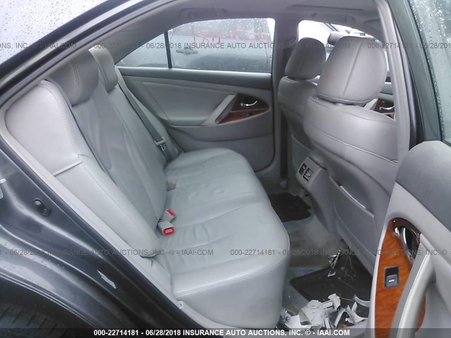 4T4BF3EK6BR119641 - 2011 TOYOTA CAMRY SE/LE/XLE GRAY photo 8