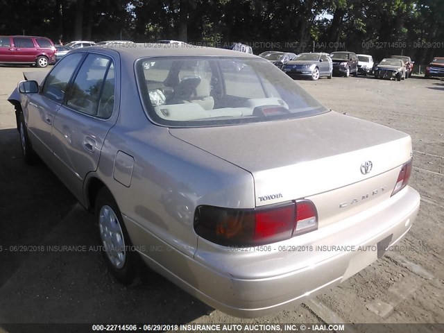 4T1BG12K0TU745512 - 1996 TOYOTA CAMRY DX/LE/XLE ოქროსფერი ფოტო 3
