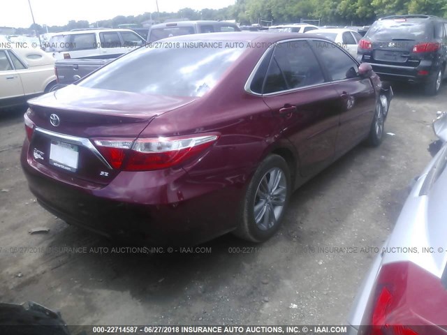 4T1BF1FK4HU677459 - 2017 TOYOTA CAMRY LE/XLE/SE/XSE RED photo 4