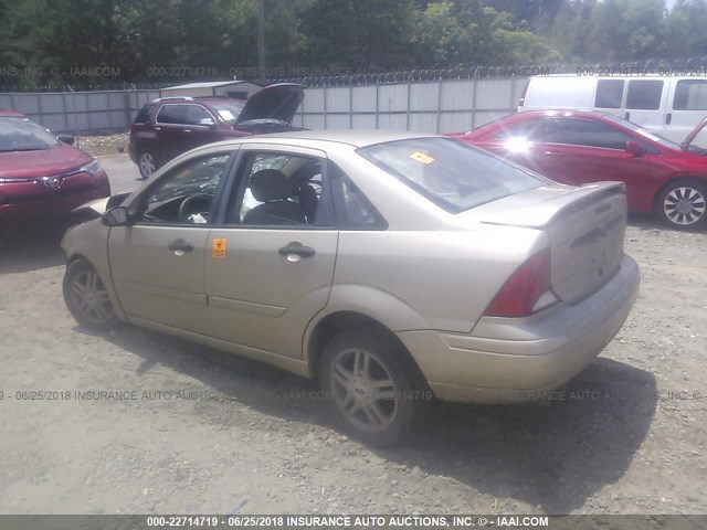 1FAFP3438YW355413 - 2000 FORD FOCUS SE/SE SPORT GOLD photo 3