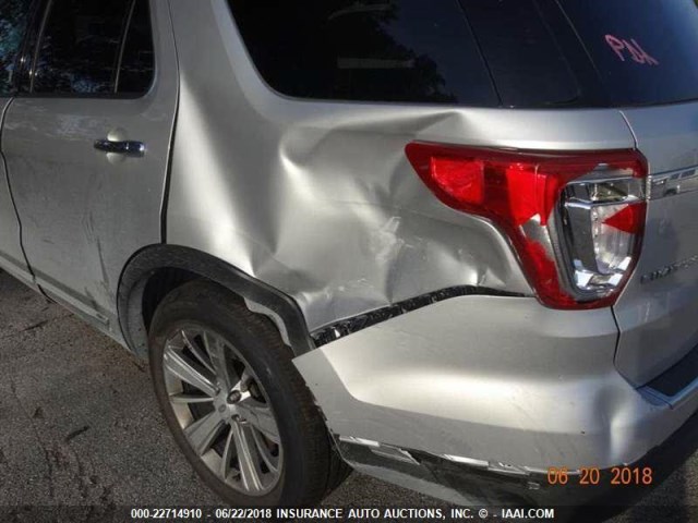 1FM5K7F80JGA16337 - 2018 FORD EXPLORER LIMITED 银色 照片 17