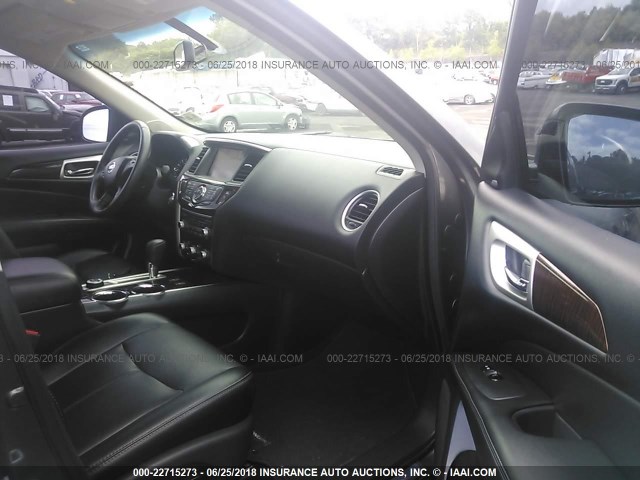 5N1AR2MM5FC651436 - 2015 NISSAN PATHFINDER S/SV/SL/PLATINUM GRAY photo 5
