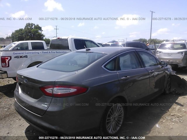 3FA6P0H9XER381765 - 2014 FORD FUSION SE GRAY photo 4