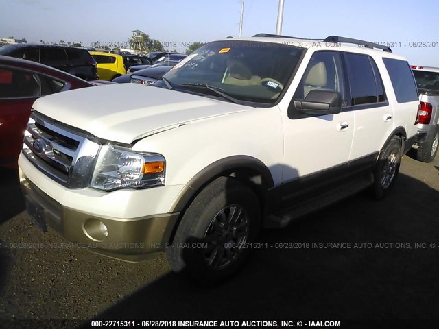 1FMJU1H58DEF11961 - 2013 FORD EXPEDITION XLT/KING RANCH WHITE photo 2