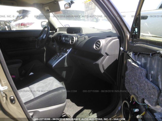 JTLZE4FEXB1137614 - 2011 TOYOTA SCION XB Gold Foto 5