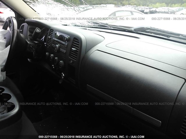 3GCPKSE76DG340233 - 2013 CHEVROLET SILVERADO K1500 LT GRAY photo 5