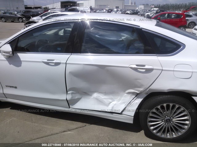 3FA6P0RU6DR385149 - 2013 FORD FUSION TITANIUM HEV WHITE photo 6