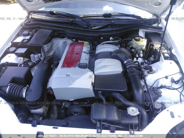 WDBKK49F01F212783 - 2001 MERCEDES-BENZ SLK 230 KOMPRESSOR WHITE photo 10