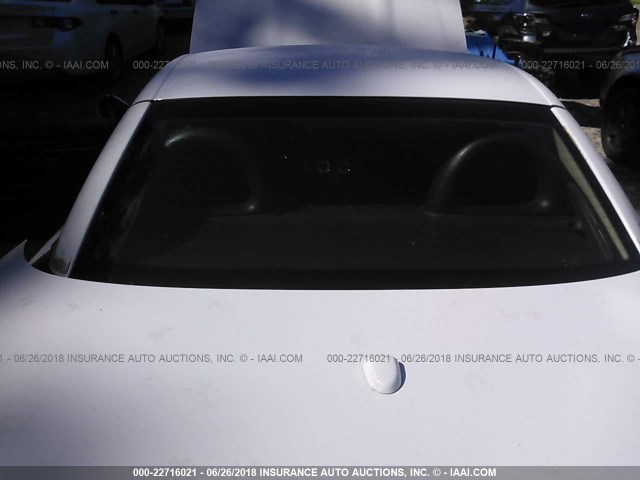 WDBKK49F01F212783 - 2001 MERCEDES-BENZ SLK 230 KOMPRESSOR WHITE photo 8