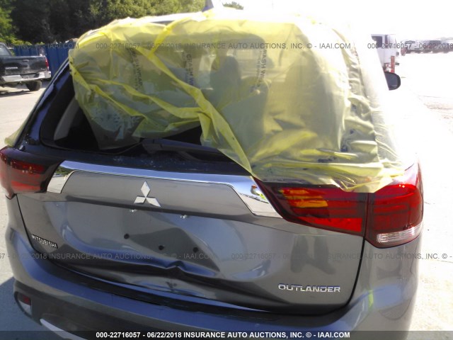 JA4AD2A34JJ003812 - 2018 MITSUBISHI OUTLANDER ES Մոխրագույն լուսանկար 6