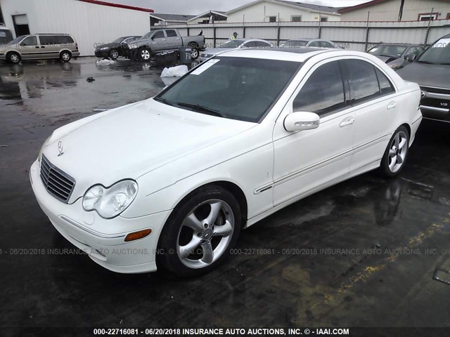 WDBRF40J64F519447 - 2004 MERCEDES-BENZ C 230K SPORT SEDAN WHITE photo 2