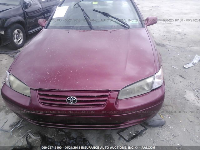 4T1BG22K5WU370162 - 1998 TOYOTA CAMRY CE/LE/XLE RED photo 6