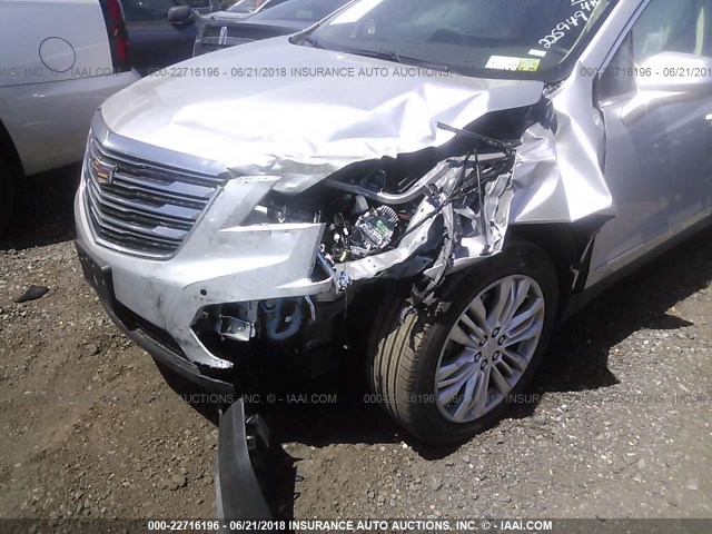 1GYKNFRS4JZ225949 - 2018 CADILLAC XT5 PREMIUM LUXURY SILVER photo 6